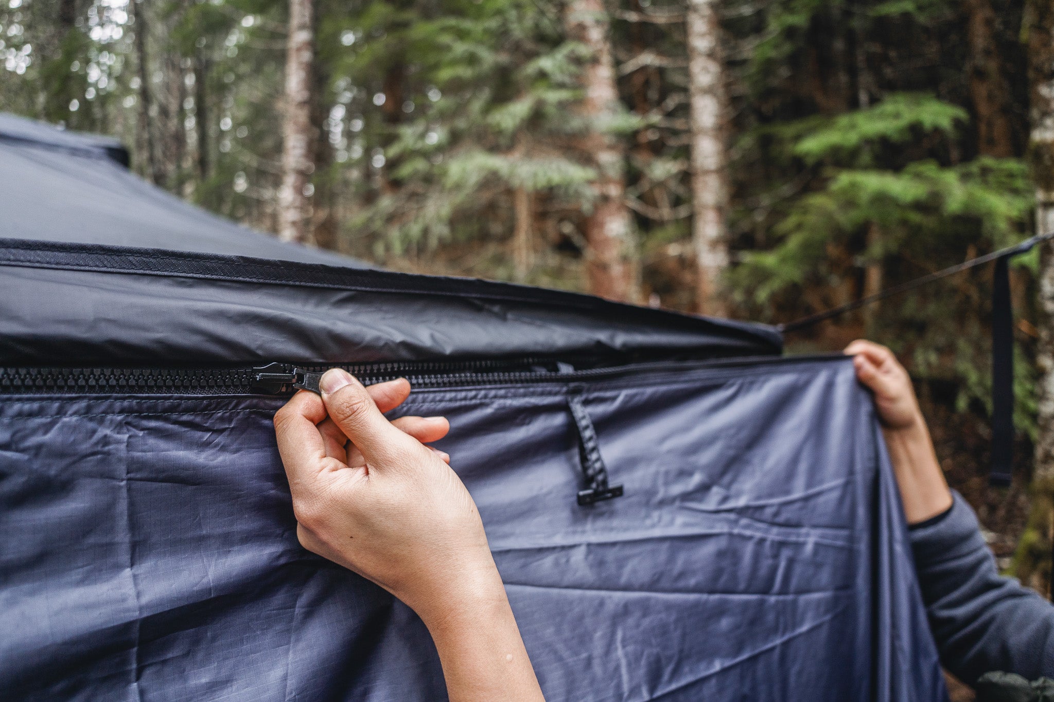 3 side wall zipping up on awning mesh screen