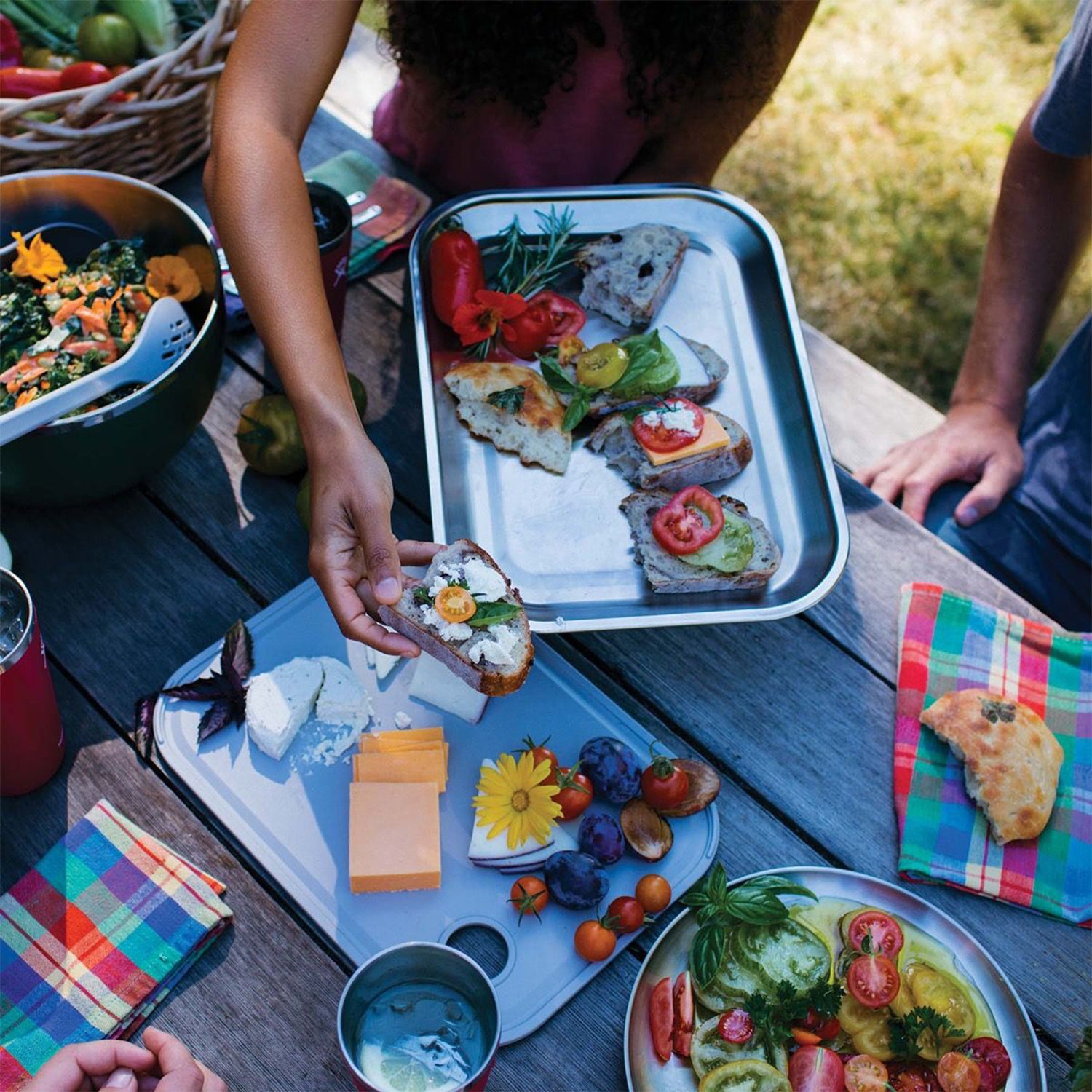 [CUT AND SERVE PLATTER]