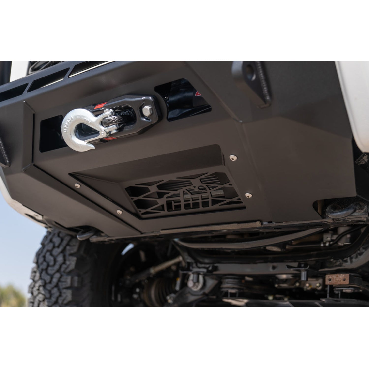 [TOYOTA 4RUNNER COVERT BAJA FRONT BUMPER] 2014-2021